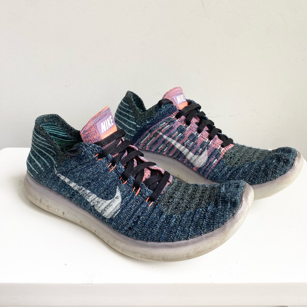 Nike Run Nation Free Flexible Fly-Knit sneakers size 7